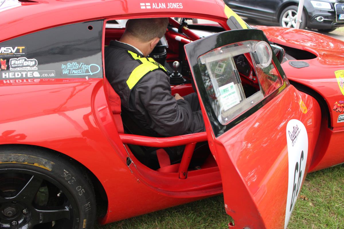 TVR Sagaris GTF Race Car Pics