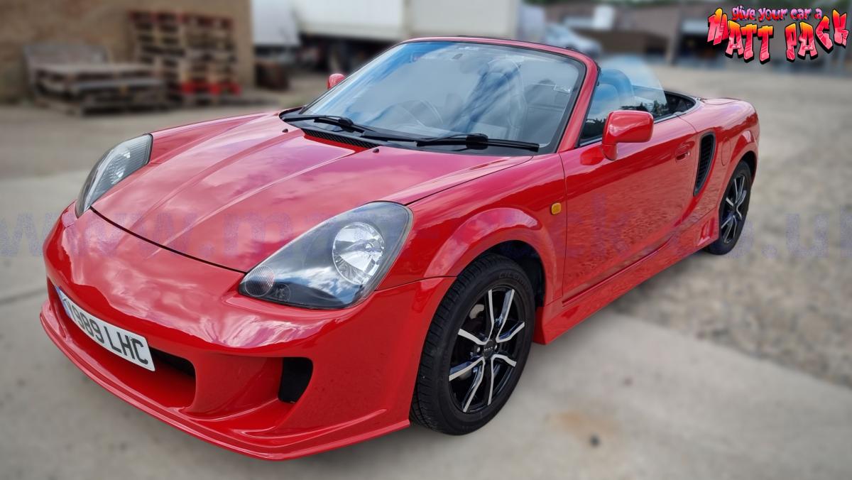 Spraywrap / liquid wrap / dip by Matt-pack of an MR2 in FullDip Carmine Red, finished with the FullDip PRO Gloss with our Silver Service